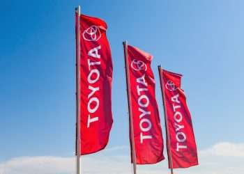 Japão: buscando frota 100% elétrica, acionistas da Toyota querem afastar presidente do conselho
