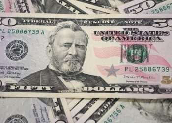 Dólar volta à casa dos R$ 5,80 depois de sequência de quedas; ontem, cotação chegou a R$ 5,77