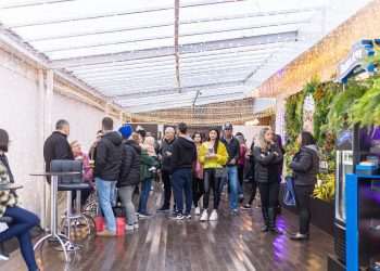 Faixa Azul marca presença no inverno de Campos do Jordão com a Casa Azul