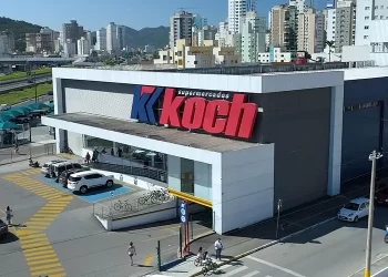 Maior rede de supermercados de SC começou na roça e nas feiras livres