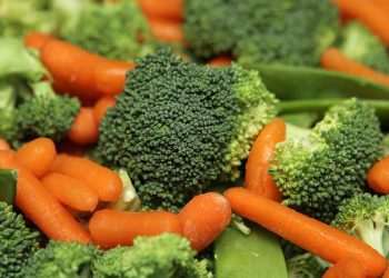 Grano doa 2,5 toneladas de alimentos para instituições e fortalece compromisso social