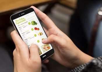 Supermercados e atacarejos veem aumento na busca dos clientes por compras online