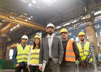 Salário do CEO do futuro não deve ser tão maior que o de outros funcionários, diz especialista