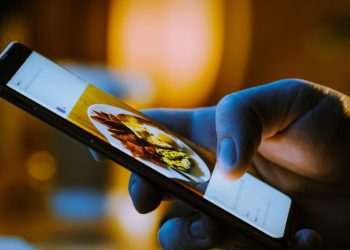 Foodtech Mundo Rão lança aplicativo que reúne cardápio de 22 marcas