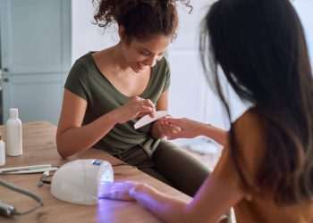 Setor de serviços cresce 4,7% no primeiro semestre