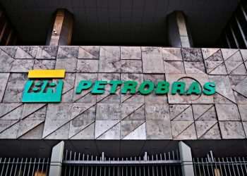 FUP: Petrobras tem de pagar R$ 20 bi a Petros e elevar presença de empregados na fundação