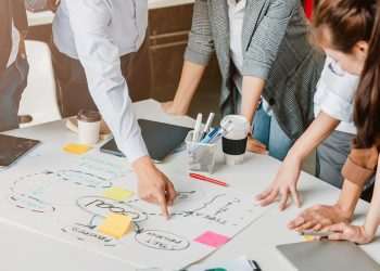 Da comissão à consultoria: a reinvenção das agências de publicidade