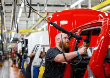 Trabalhadores do setor automotivo ainda têm espaço para expandir greve, mas há riscos