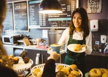 Foodservice se mantém em recuperação e operadores investe em delivery, aponta ANR