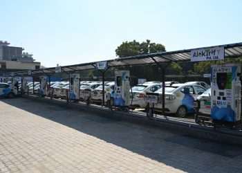 O mercado de veículos elétricos cresce rapidamente na Índia. Por quê?