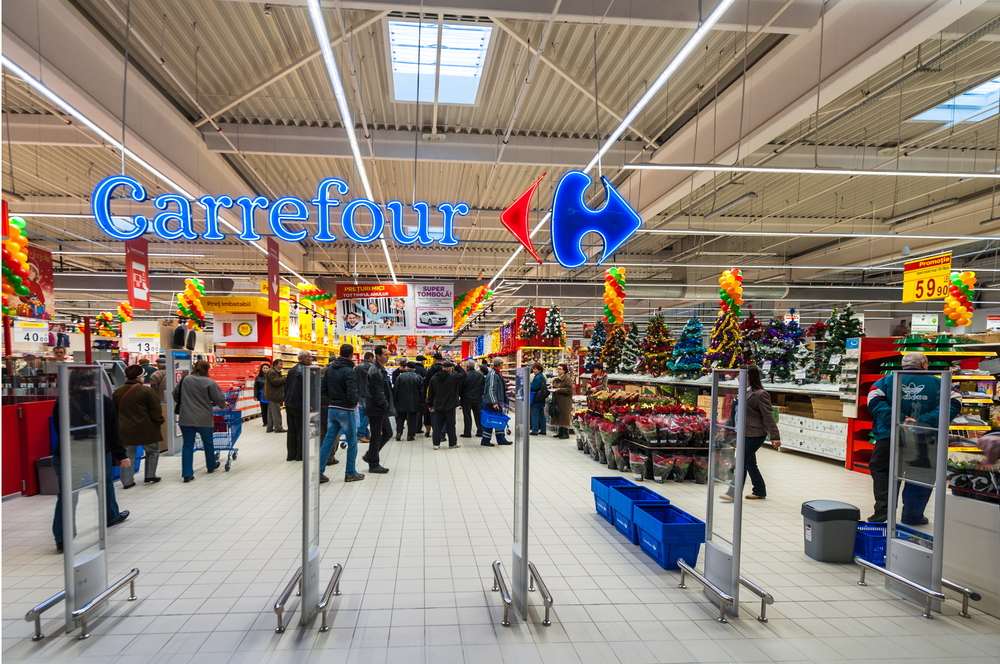 Em parceria com o governo federal, Carrefour alcança 53 mil contratados do programa Bolsa Família