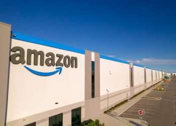 Amazon e Humain investirão mais de US$ 5 bi para acelerar adoção de IA na Arábia Saudita