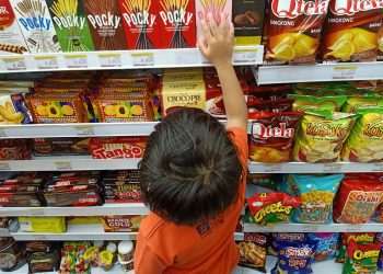 Ministro Paulo Teixeira quer agrotóxicos e ultraprocessados no imposto seletivo