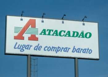 Carrefour espera converter 40 hipermercados em lojas Atacadão e Sam's Club entre 2024 e 2026