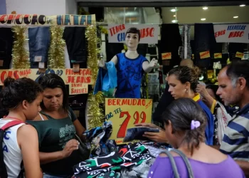 Vendas no comércio crescem 0,5% em setembro e igualam patamar recorde