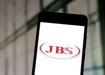 JBS aprova reestruturação societária com dupla listagem no Brasil e nos EUA