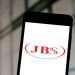 JBS aprova reestruturação societária com dupla listagem no Brasil e nos EUA