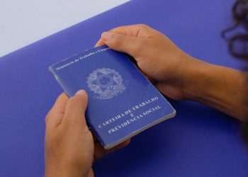 Brasil gera mais de 190 mil postos com carteira assinada em outubro