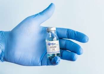 Pfizer alerta que receita pode cair em 2024, devido a baixa demanda por produtos da covid