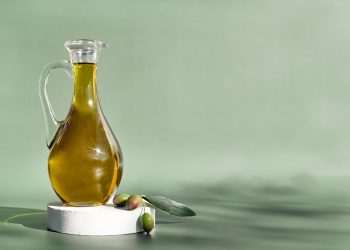 Ministério tira do mercado 12 lotes de azeite impróprios para consumo