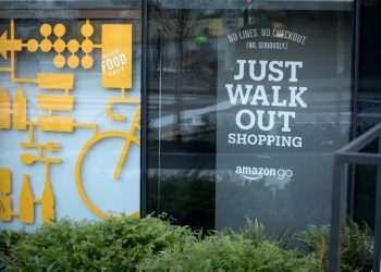 Amazon: tecnologia autônoma funciona com colaboradores remotos por trás da IA