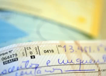 Uso de cheques no Brasil cai 95% desde 1995, aponta Febraban