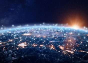 Deere e SpaceX fornecerão internet para equipamentos em áreas remotas do Brasil e EUA