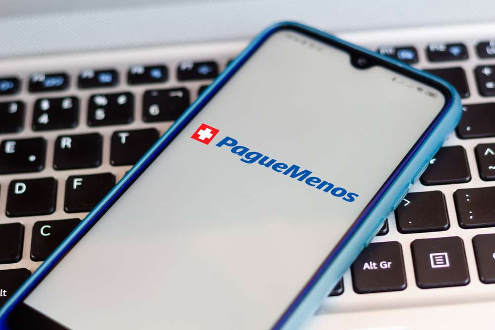 Pague Menos amplia investimentos em canal de vendas via WhatsApp