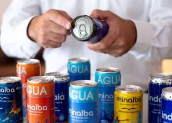 Minalba Brasil inclui descrições em Braille em 100% de seu portfólio de água mineral