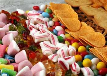 Justiça dá 2 meses para indústria adotar alertas sobre alto teor de açúcar, sal e gordura