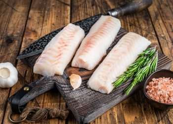 Bacalhau será substituído por peixe "mais em conta" no cardápio dos brasileiros no feriado