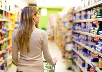 Vendas no varejo físico brasileiro apresentam queda de 0,5% em fevereiro