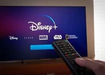 Disney+ vai levar cobrança da taxa do 'ponto extra' para outros países