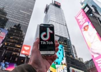 Congresso dos EUA aprova projeto de lei que pode banir o TikTok do país