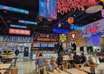 Ícones da culinária local, food hall e foodservice no varejo de Chicago