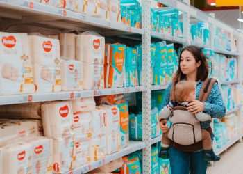 Idosos vão mais vezes ao supermercado, enquanto millennials compram mais produtos por vez