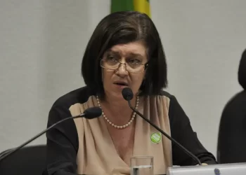 Conselho de administração da Petrobras aprova Magda Chambriard como presidente da companhia