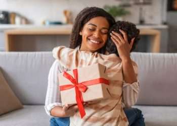 Pesquisa mostra que apenas 46,2% pretendem adquirir presentes para o Dia das Mães