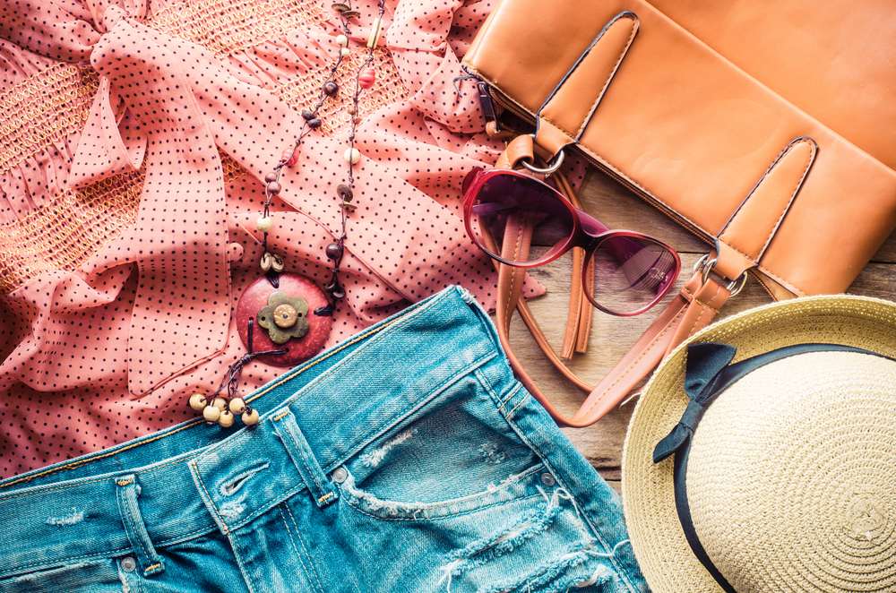 Peças do vestuário feminino crescem mais de 400% com isenção para compras de até US$ 50