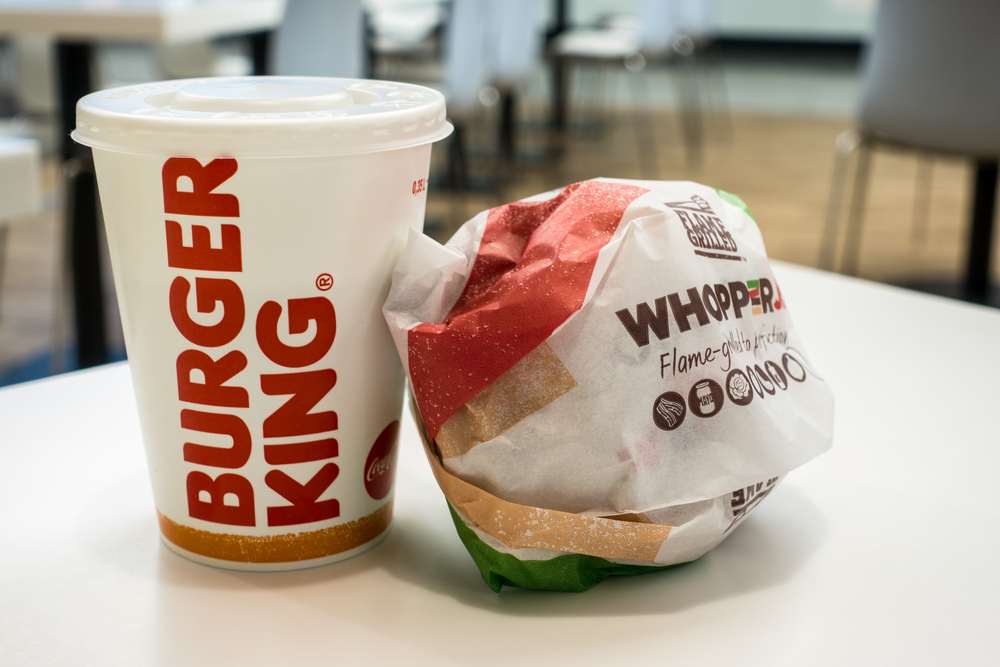 Burger King é condenado em R$ 200 mil por vender Whopper Costela sem costela