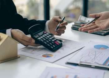 Busca por crédito cai 1% em maio ante abril e cede 14% em relação ao 5º mês de 2023