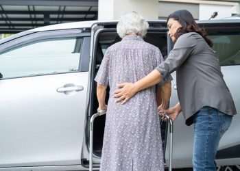 Uber Health chega ao Brasil com serviço de transporte médico não-emergencial