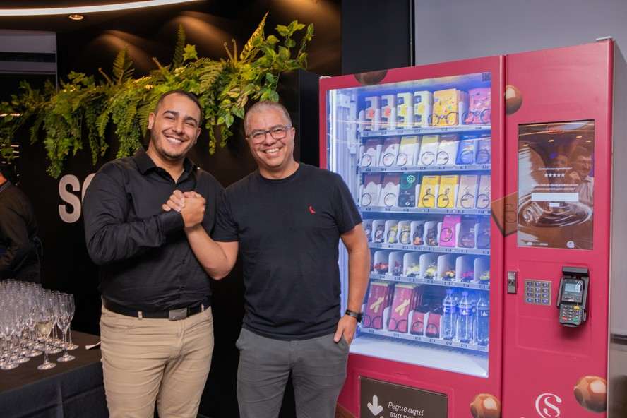 Cacau Show lança vending machines desenvolvidas com inteligência embarcada