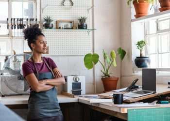 Brasil tinha 9,4 milhões de empresas ativas em 2022, 70% delas sem assalariados, mostra IBGE