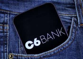 C6 Bank lança ferramenta no WhatsApp para facilitar atendimento de lojistas de automóveis