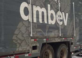 Ambev tem queda de 5,6% no lucro líquido em um ano