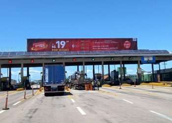 Vex investe em OOH digital em rodovias mirando plano de mídia completo