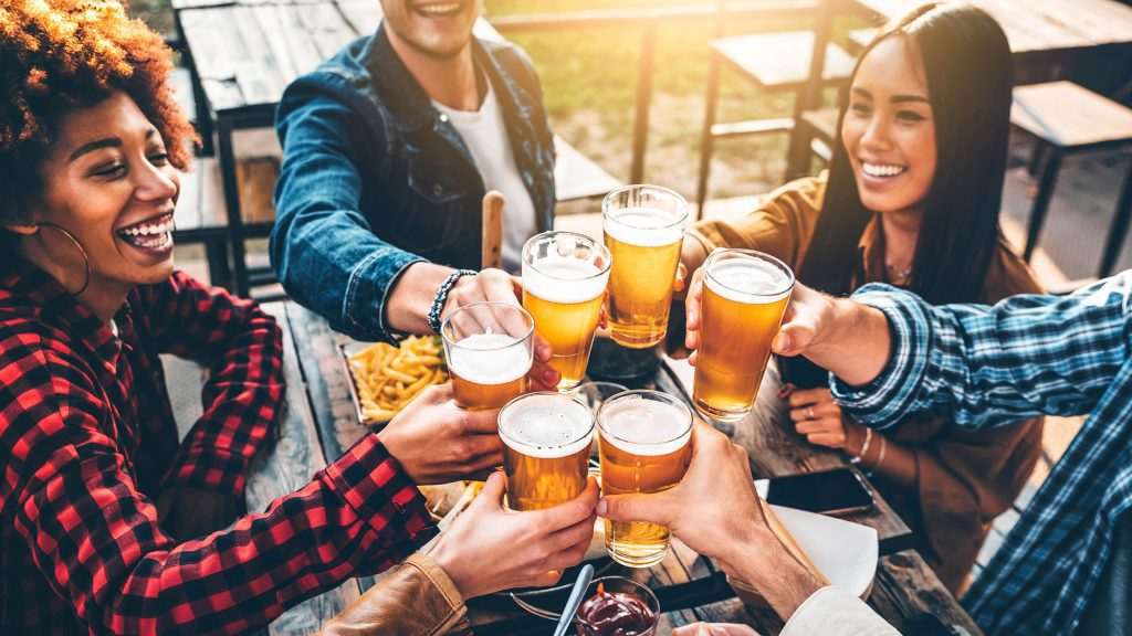 Bares e restaurantes esperam alta de faturamento durante feriadão de abril