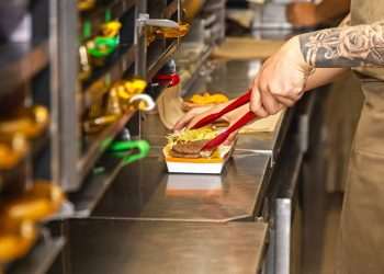 Portas Abertas do Visita guiada às cozinhas do McDonald's celebra 10 anos com aprovação de 97% dos clientes