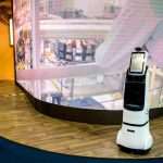 Loja futurista da Cacau Show une experiência física e digital no Latam Retail Show